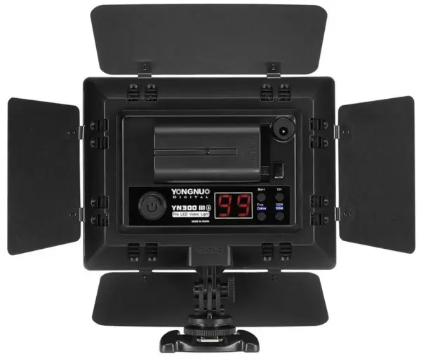 Фотовспышка  Yongnuo YN300 III (без БП и аккумулятора) Фотовспышка  Yongnuo YN300 III (без БП и аккумулятора) купить по самой низкой цене