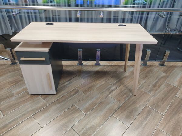 Стол офисный Luxury H2-T0514 yellow ash + dark grey Стол офисный Luxury H2-T0514 yellow ash + dark grey купить по самой низкой цене