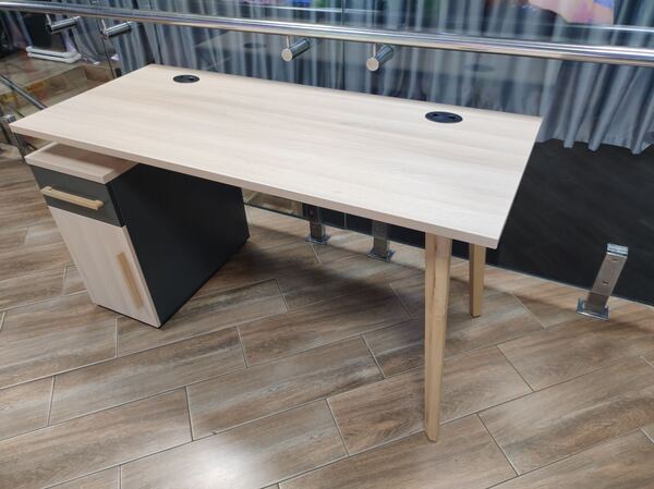 Стол офисный Luxury H2-T0514 yellow ash + dark grey Стол офисный Luxury H2-T0514 yellow ash + dark grey купить по самой низкой цене