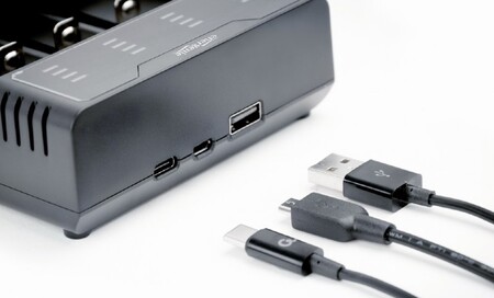 Зарядное устройство (BC-USB-02) для Ni-MH/Ni-CD/Li-Ion на 4 ак. AA/AAA, USB выход 5V 2A, вход 5V,9V,12V mUSB купить по самой низкой цене