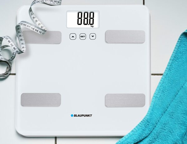 Весы напольные Blaupunkt BSM501 (электронные, 150/0.1кг, с анализатором) купить по самой низкой цене