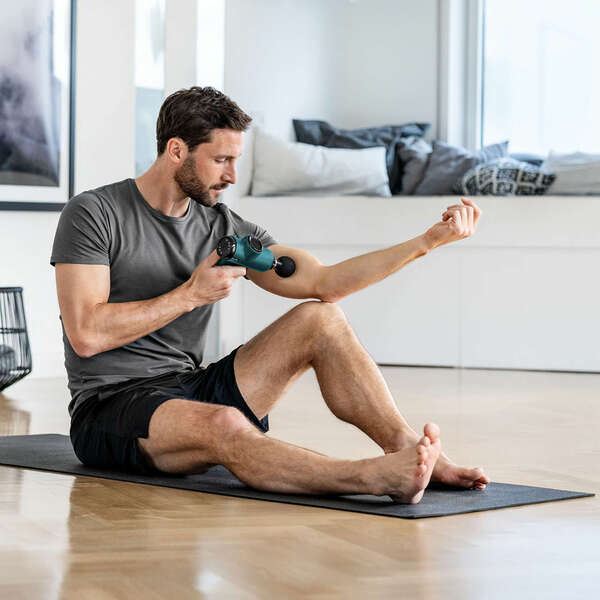 Массажер ручной Beurer MG 99 (вибрационный/перкуссионный, питание батарейки/аккум, 4 насадки, 4 уровня) купить по самой низкой цене