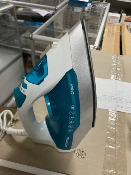 Утюг Polaris PIR 2442AK(2400Вт,подош.PRO5 Ceramic,верт.отпар) turquois Уценка! купить по самой низкой цене