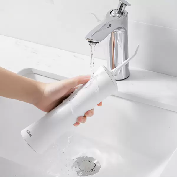 Ирригатор полости рта Media-Tech MT6528 (аккум, 3 насадки, 150мл.) купить по самой низкой цене