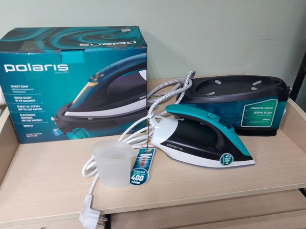 Утюг с парогенератором Polaris PSS 7510K (3кВт, подош.керамич., пар - давлен.7бар, бак 1.5л,)  Уценка! купить по самой низкой цене